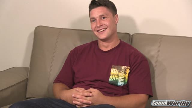 str8 guy gets jerked off
