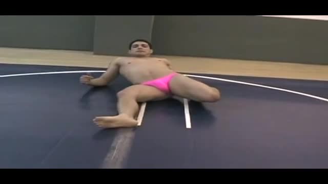 Max v Sandro
