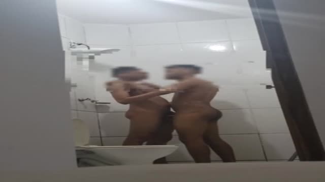 Brazilian 18yo twinks fuck in the bathroom