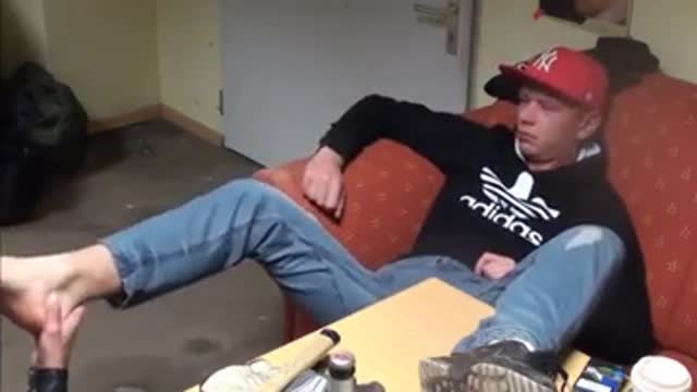 2 scallies hook up for a bit of fucking sucking & breeding 