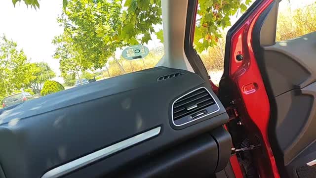 Young Spanish Car Cruiser Gets Lucky