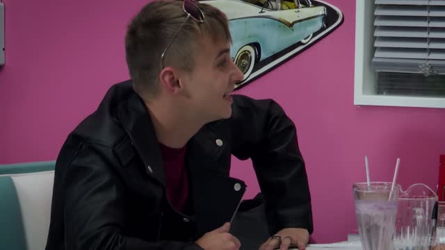 Crush EP1 Twinks FR