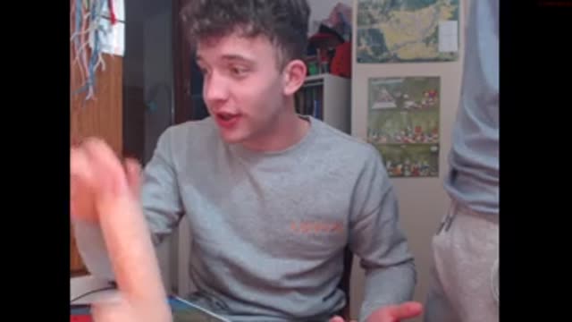 Str8 boy gets help while camming