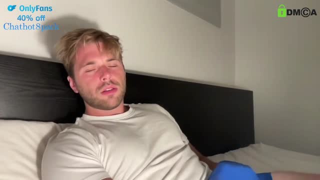 Canadian Hottie jerks off and cums