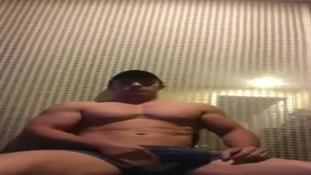 Sexy Guys Jerking Off 
