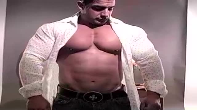 Mike Dragna Island Muscle