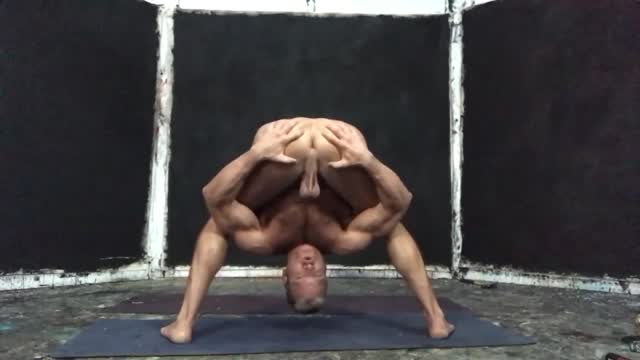 Brent Ray Fraser (BRF)- Stretches & Jacks Off