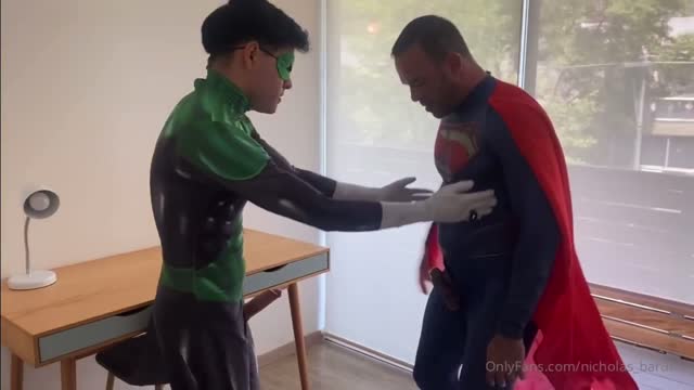 superhero making out.