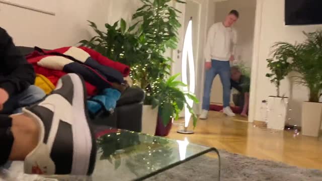 Clean masters sneaker boy