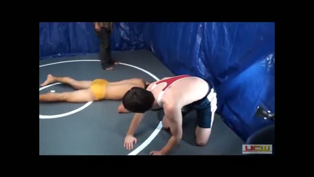 Axel sucks