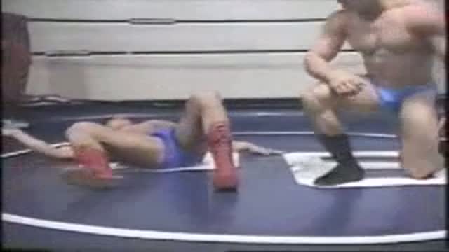 muscle wrestling2