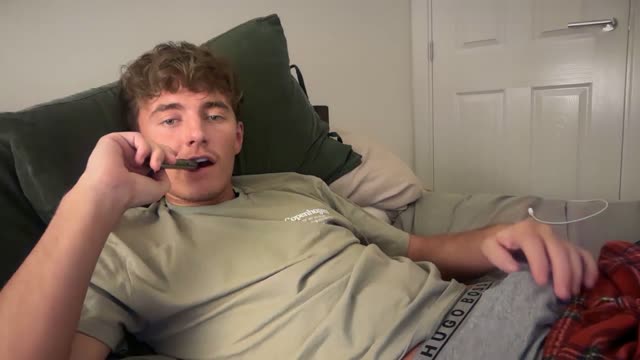 Brit Chills and Plays With His Uncut Cock on Cam