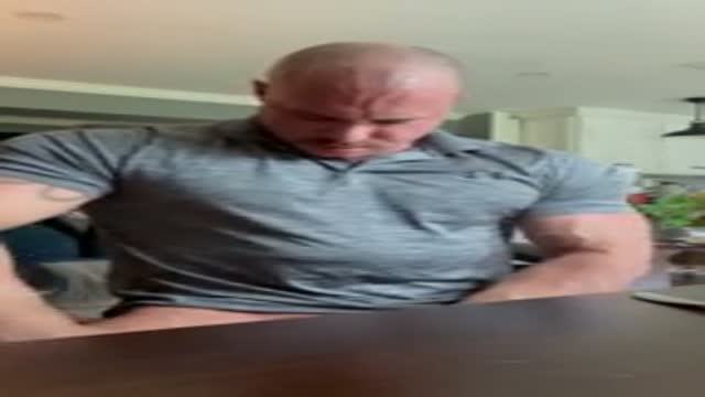 muscle daddy eats his own cum