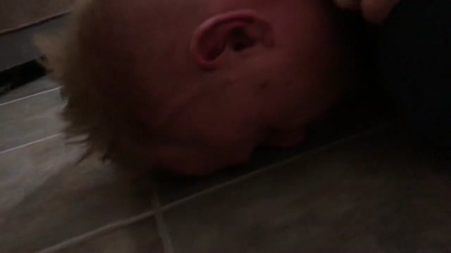 Dom wrestling
