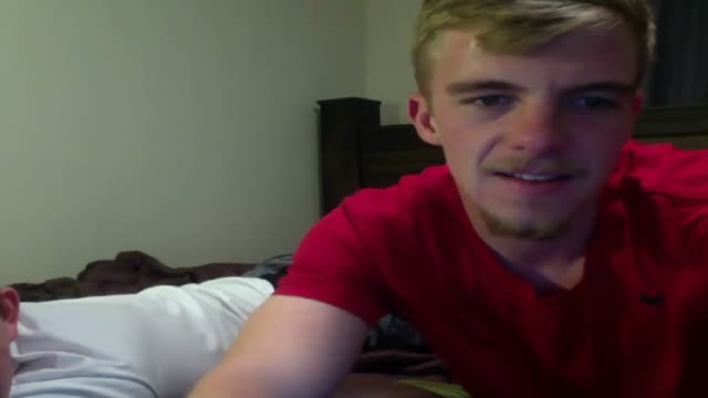 Guys sucking and rimming on cam