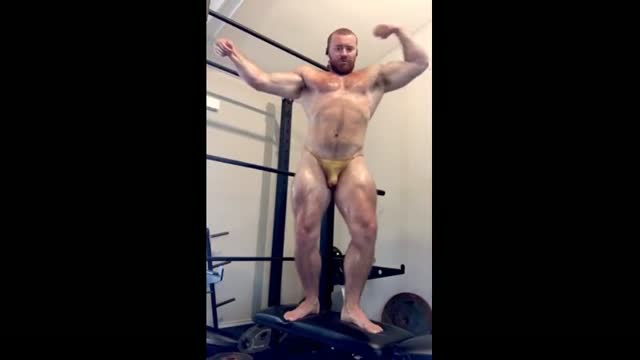 Muscle Bear Working Out & Jerking Off