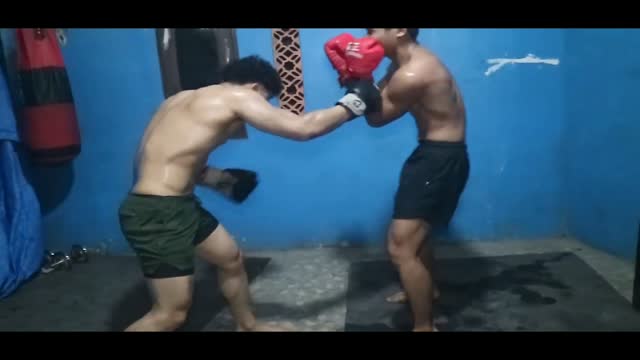 Hunk boxing