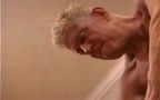 MATURE GUY GIVING CUMSHOT