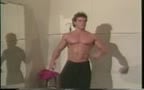Bodybuilder worksout nude
