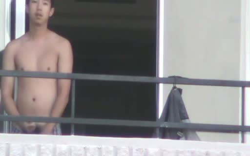 balcony show off