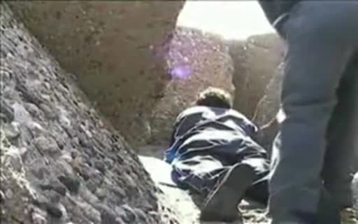 Sex in a cave on the beach (he saw he fucked he left... sweet)