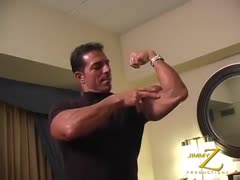 Antonio Muscle Worship