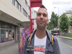 Al Footbolista le meten un Gol
