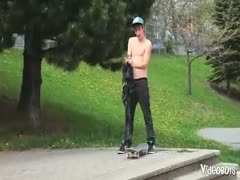 [Berwovisio] My young brother fucking me