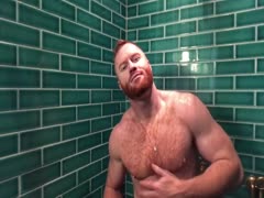 ginger hunk showering (no audio)