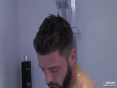 Hector plays with himself 