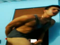 Vibrating fun on cam 
