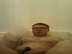 Peeing in the bath