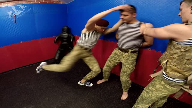 Mirko wrestling