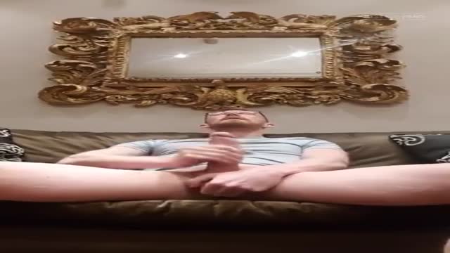 Hung guy jacks off
