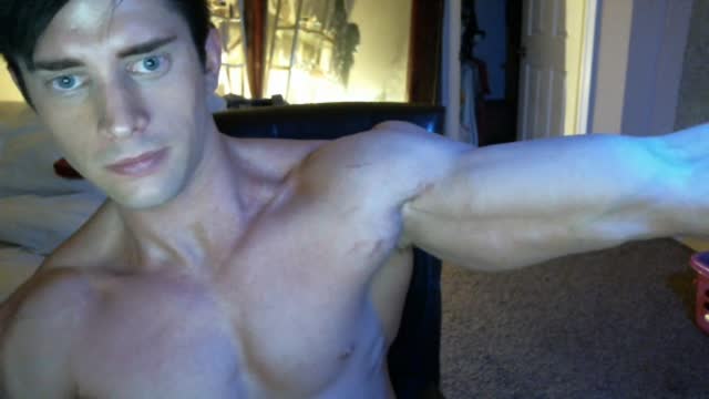 hotmuscleguy