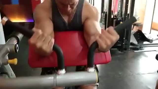 Indonesian bodybuilder 