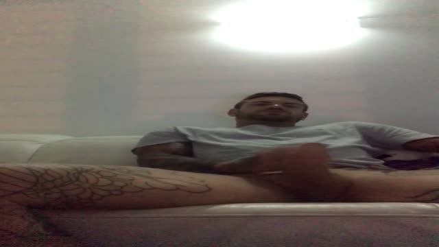 Juan Lucho wanks to porn