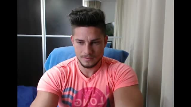Big Biceps in Small T-shirt