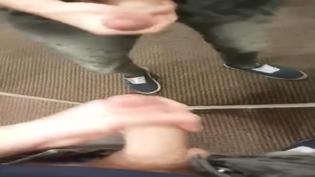 22 yo Aussie boy cumming in changing room