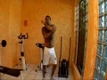 musculoso y peludo