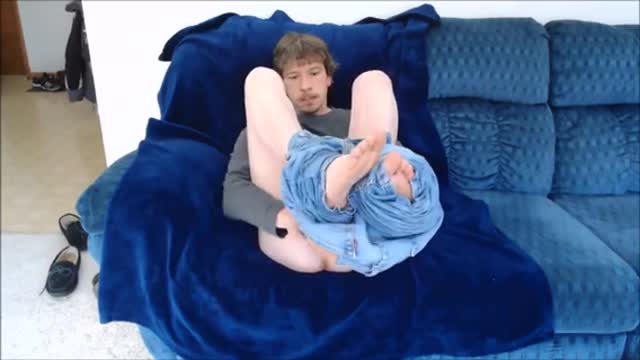 BLUEBOY SHOWS HIS HOLE