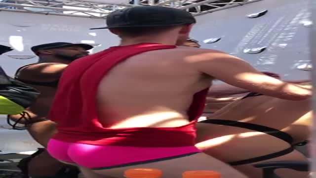 Public Bareback Slut.
