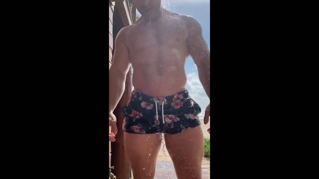 Ryan jerks off in the shower