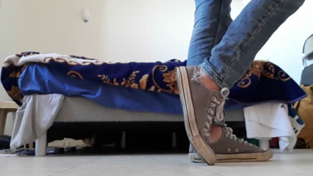sockless