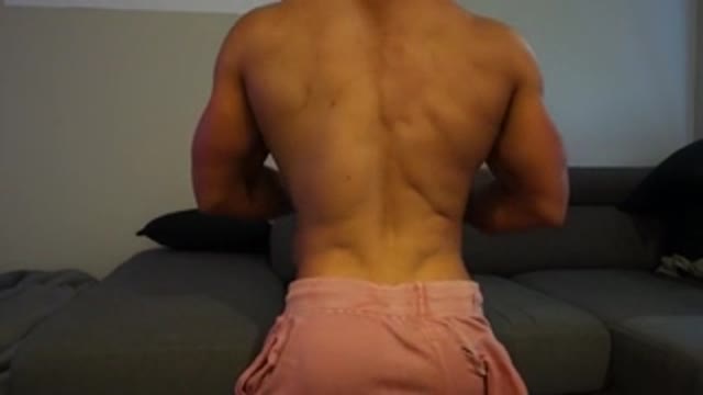 Massive bodybuilder ASS