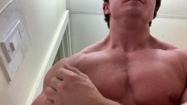 close up flexing