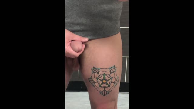 Austin showering and cumming