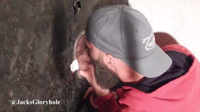 Tyler1700 coats Jacks beard @ JacksGloryhole