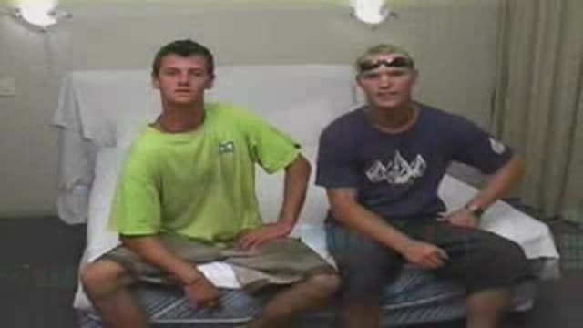 2 hot str8 friends get each other off 