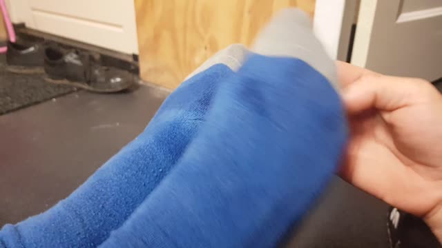 Feet tickle flipflops